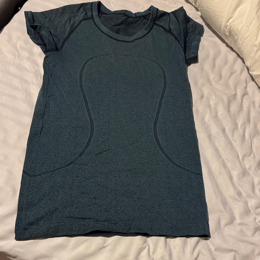 Lululemon swiftly tech top